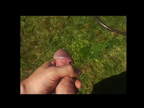 ❤️ Hot hottie dostaje jej różowy cipki fucked i cums z squirt w letnim ogrodzie ☑ Porn video at us ﹏